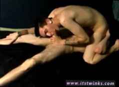 Twink gay and hunk hairy man bed sex...